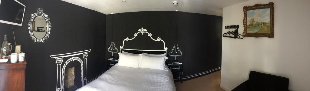 New Quay The Blue Door Bed & Breakfast エクステリア 写真